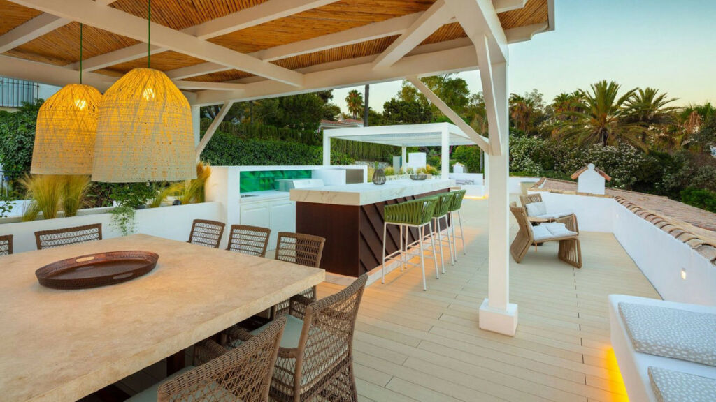 Detached Villa The Golden Mile Málaga - image 23