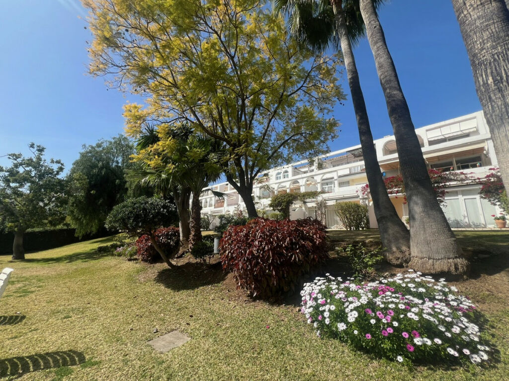 Townhouse Benahavís Málaga - image 21