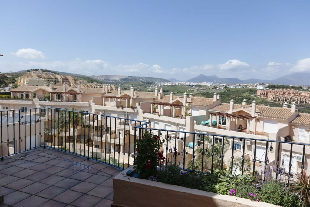 Penthouse Manilva Málaga - image 23