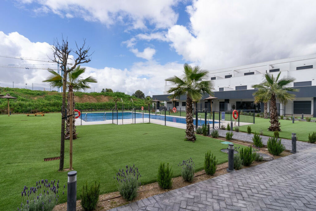 Middle Floor Apartment Estepona Málaga - image 23