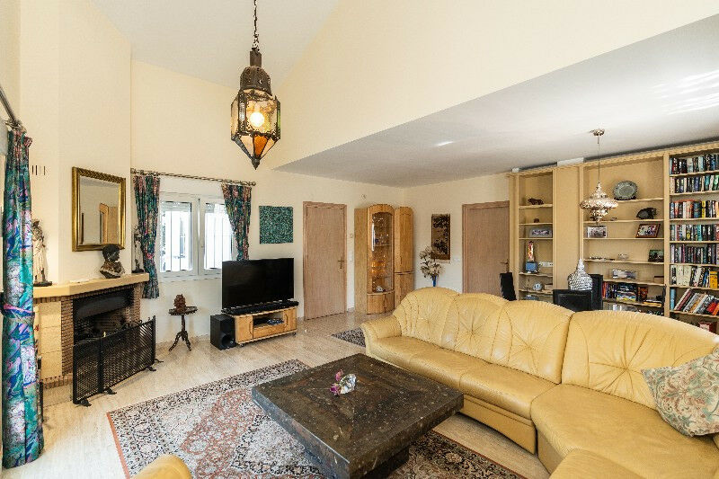 Detached Villa Marbesa Málaga - image 23