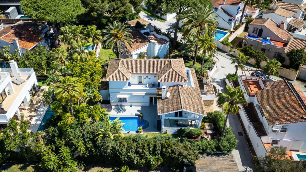 Detached Villa Marbesa Málaga - image 24