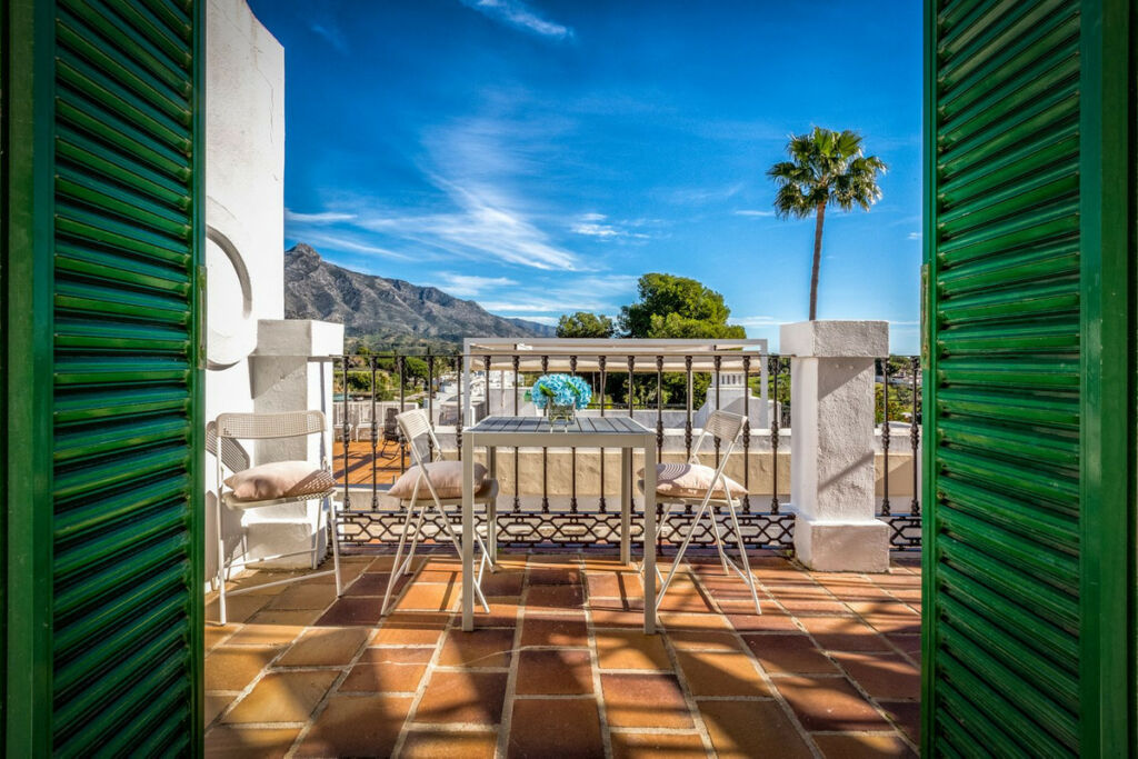 Townhouse Aloha Málaga - image 24
