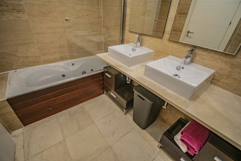 Ground Floor Apartment Los Flamingos Málaga - image 24
