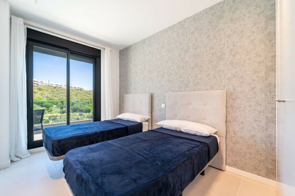 Middle Floor Apartment Fuengirola Málaga - image 24