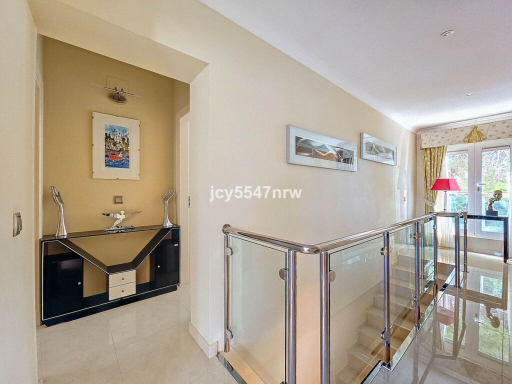 Detached Villa Moraira Alicante - image 24