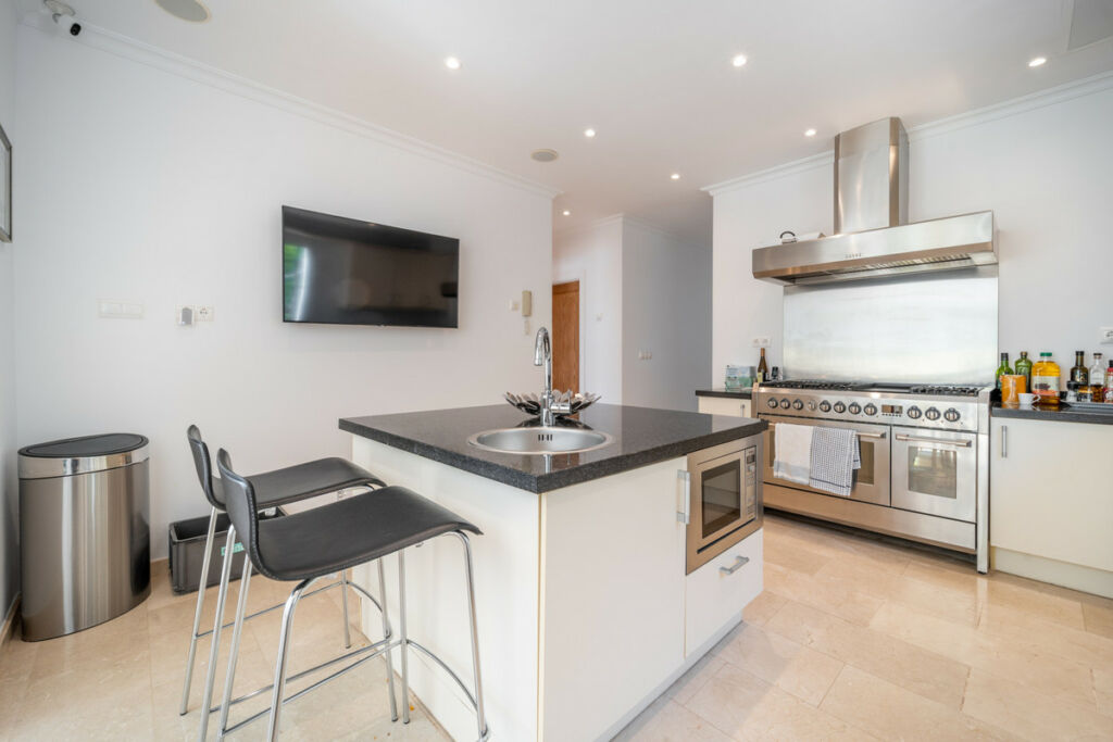Detached Villa Istán Málaga - image 24