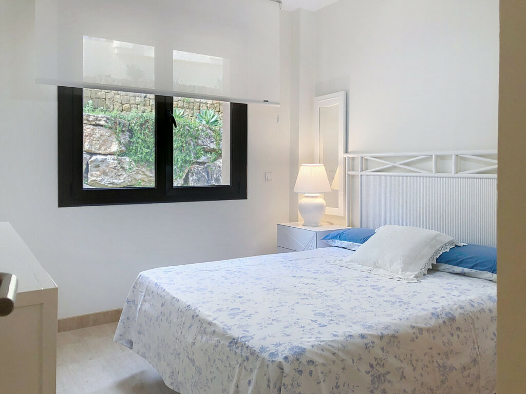 Middle Floor Apartment Estepona Málaga - image 24