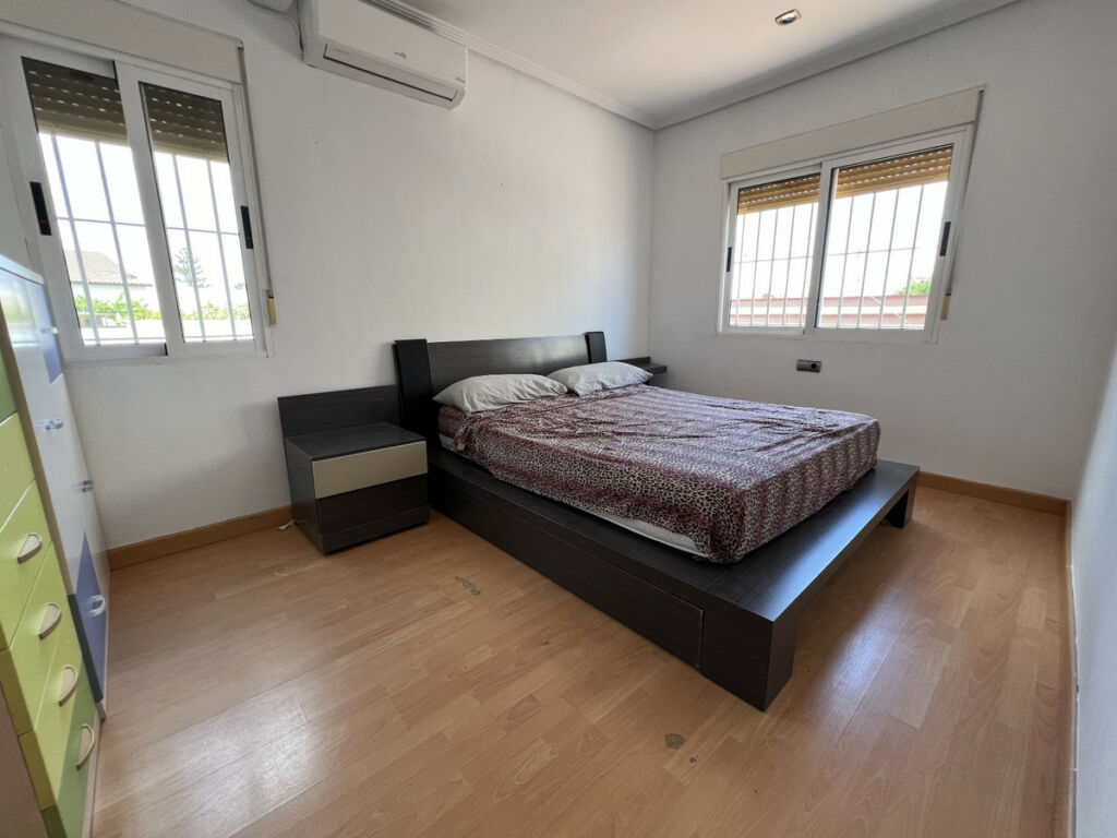 Semi-Detached House Torrevieja Alicante - image 24