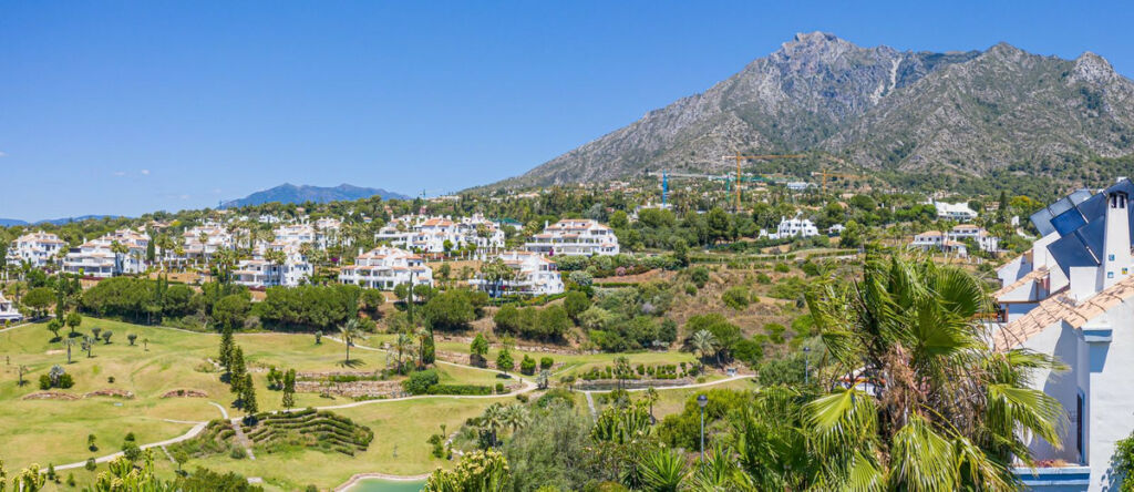 Detached Villa Marbella Málaga - image 23
