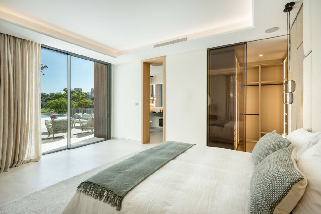 Detached Villa Nueva Andalucía Málaga - image 24