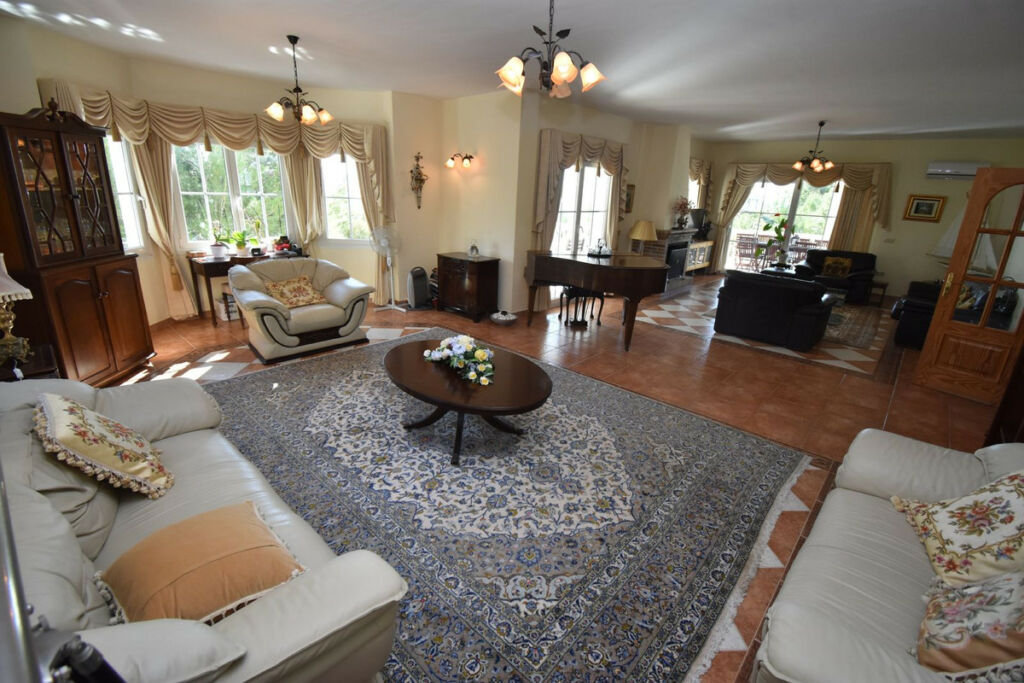 Detached Villa Mijas Málaga - image 24