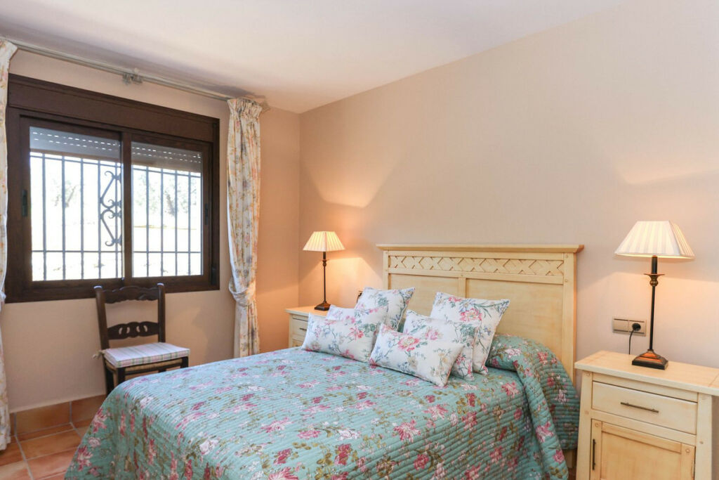 Detached Villa Guaro Málaga - image 24