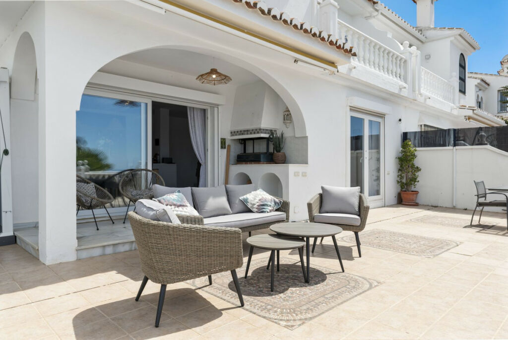 Semi-Detached House El Chaparral Málaga - image 24