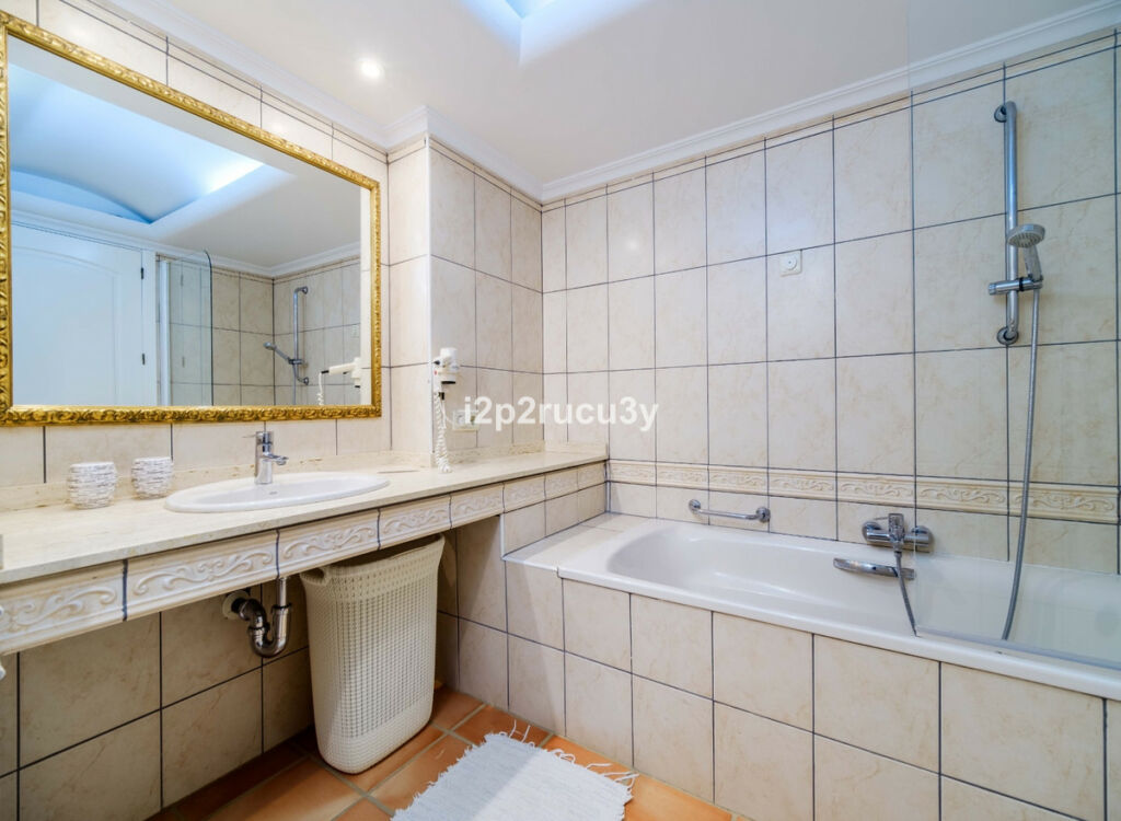 Detached Villa Moraira Alicante - image 24