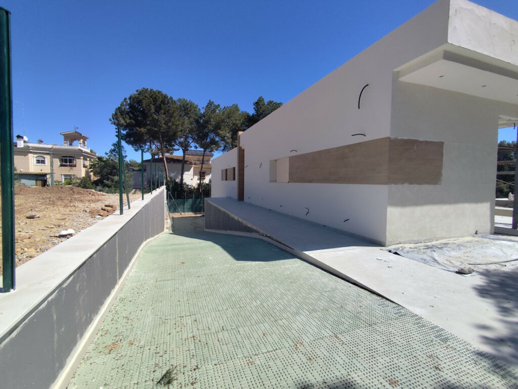 Detached Villa Pinar de Campoverde Alicante - image 25