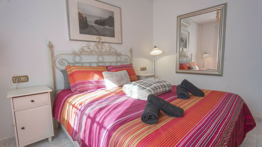 Detached Villa Villamartin Alicante - image 25