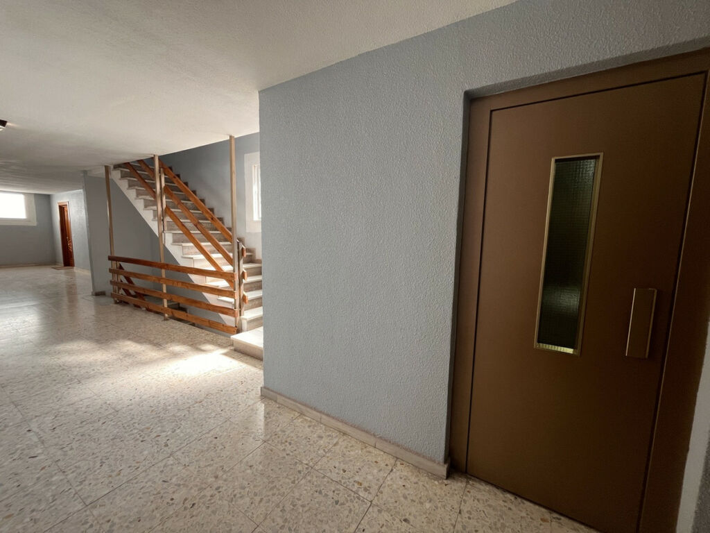 Middle Floor Apartment Torrevieja Alicante - image 25