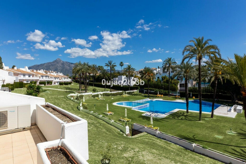 Duplex Nueva Andalucía Málaga - image 25
