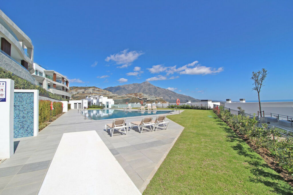 Middle Floor Apartment La Quinta Málaga - image 25
