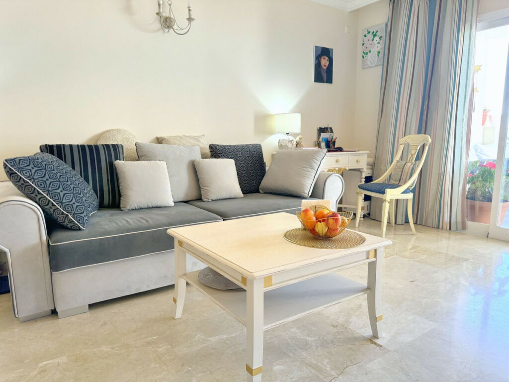 Middle Floor Apartment Selwo Málaga - image 25