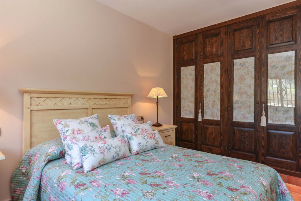 Detached Villa Guaro Málaga - image 25