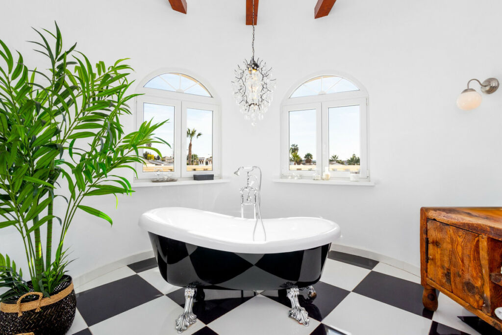 Detached Villa Torrevieja Alicante - image 25
