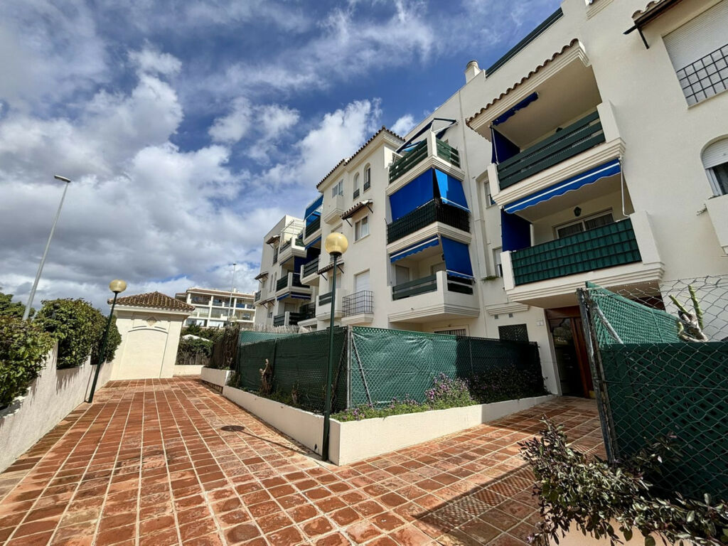 Ground Floor Apartment Puerto Banús Málaga - image 25