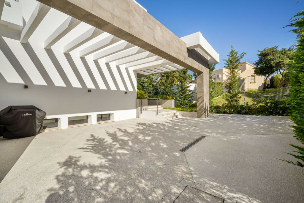 Detached Villa Marbesa Málaga - image 35