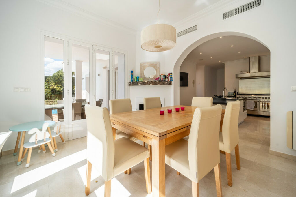 Detached Villa Istán Málaga - image 25