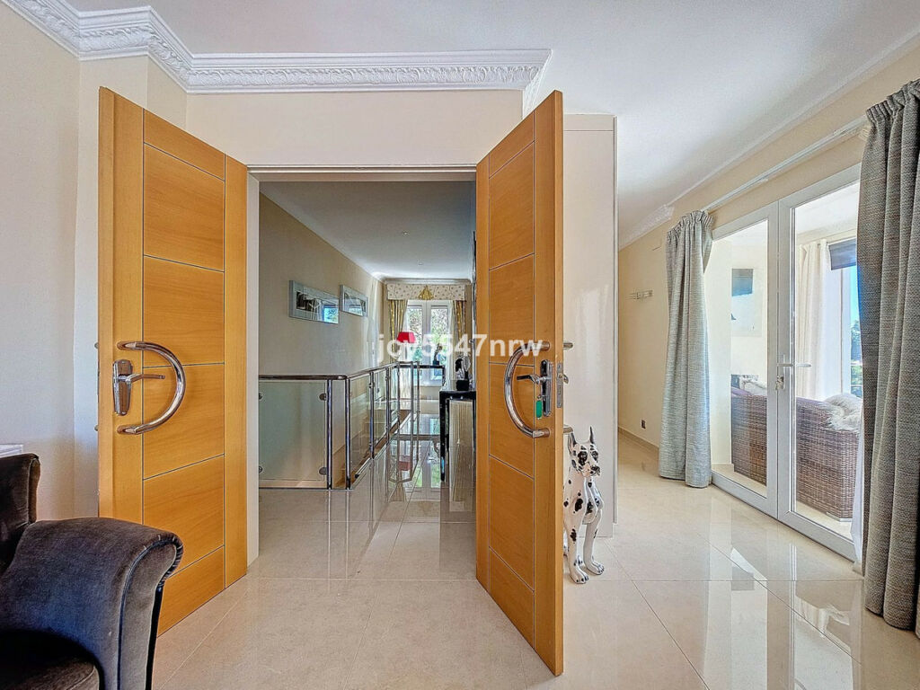 Detached Villa Moraira Alicante - image 25