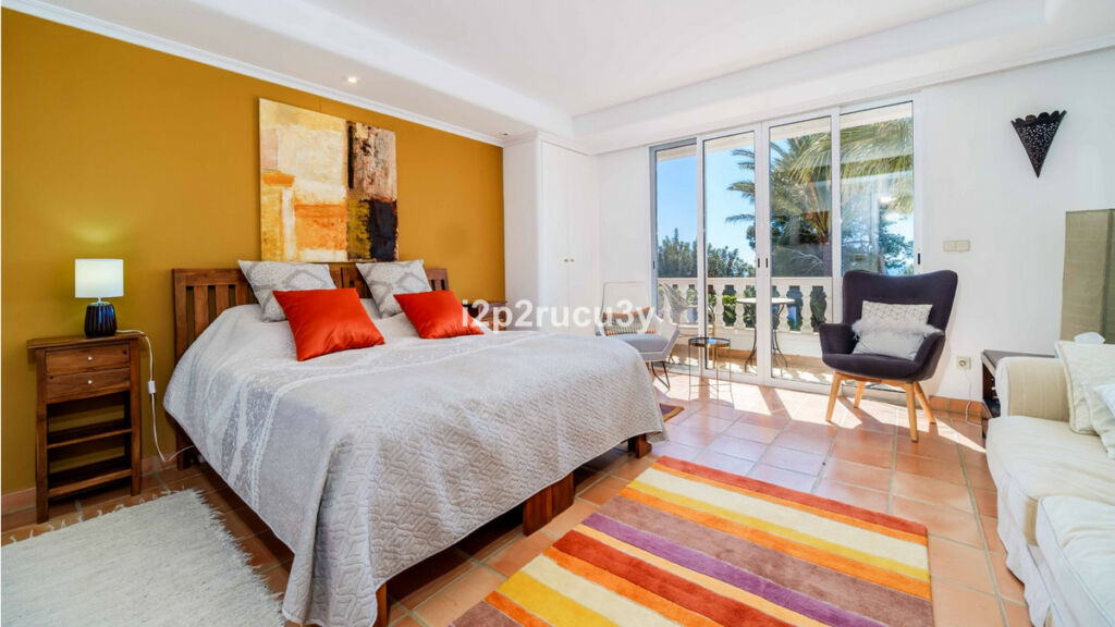Detached Villa Moraira Alicante - image 25