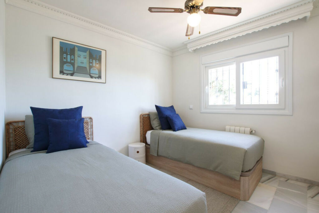 Detached Villa Costabella Málaga - image 25
