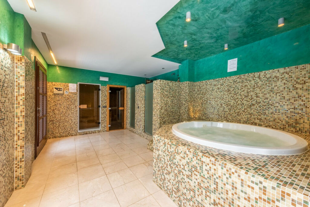 Ground Floor Apartment Estepona Málaga - image 25