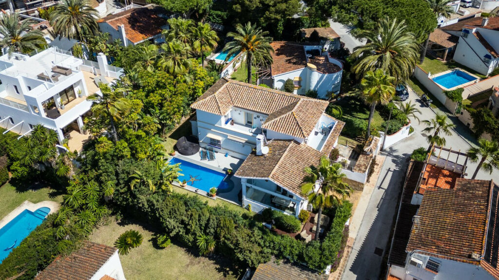 Detached Villa Marbesa Málaga - image 26