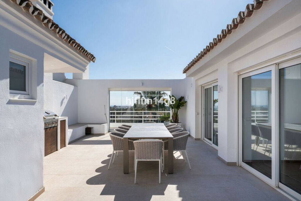 Penthouse Duplex Nueva Andalucía Málaga - image 26