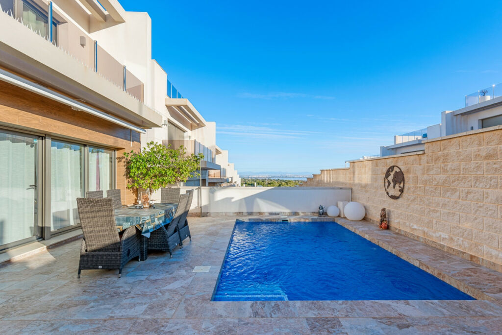Detached Villa Villamartin Alicante - image 25