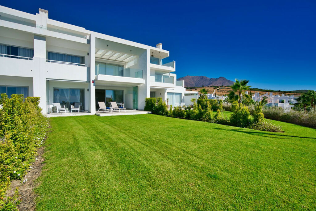Ground Floor Apartment Estepona Málaga - image 26