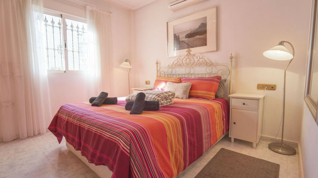 Detached Villa Villamartin Alicante - image 26