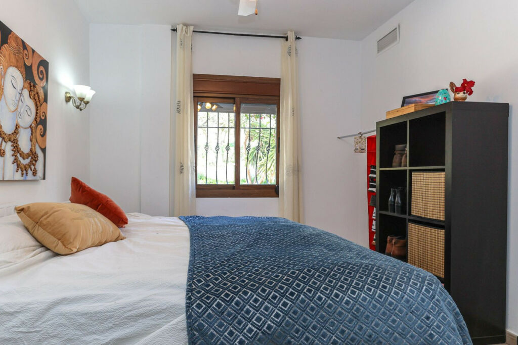 Detached Villa Alozaina Málaga - image 27