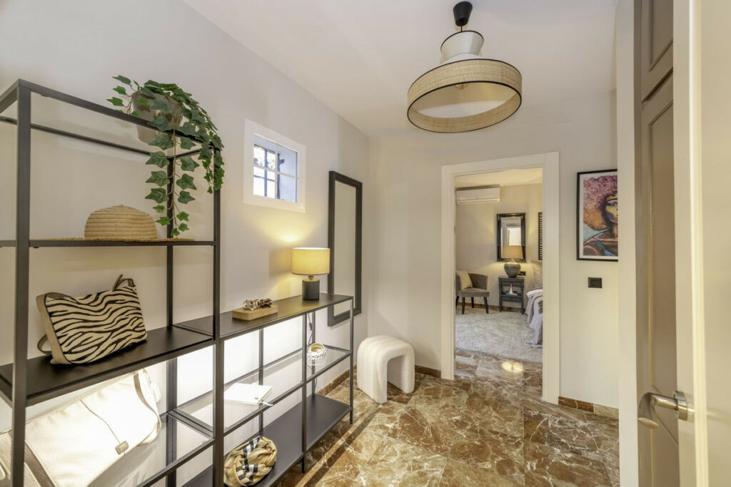Detached Villa Sierrezuela Málaga - image 27