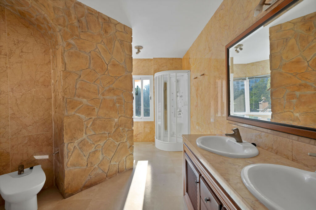 Detached Villa Hacienda Las Chapas Málaga - image 27