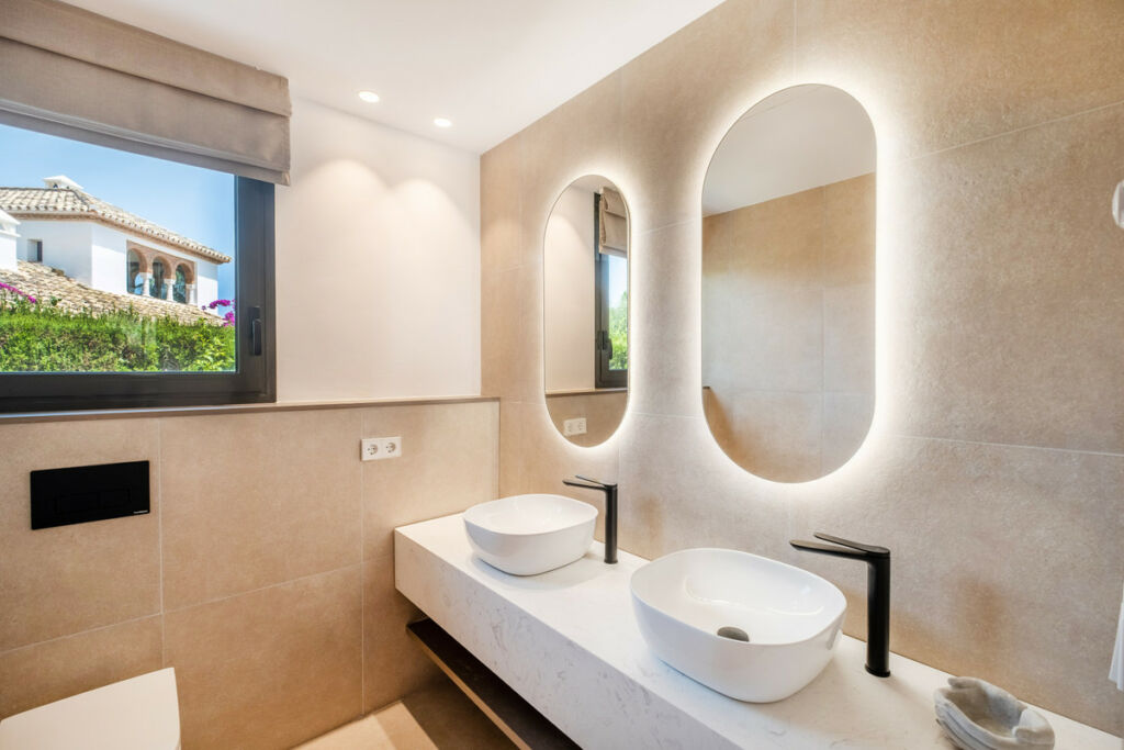 Detached Villa Benahavís Málaga - image 27