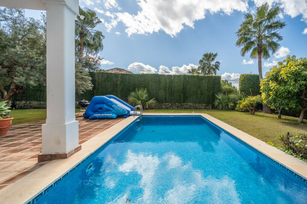Detached Villa Istán Málaga - image 27