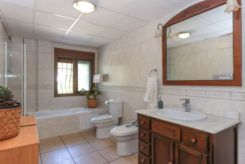 Detached Villa Alozaina Málaga - image 28