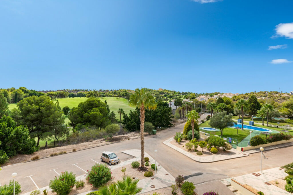 Penthouse Campoamor Alicante - image 28