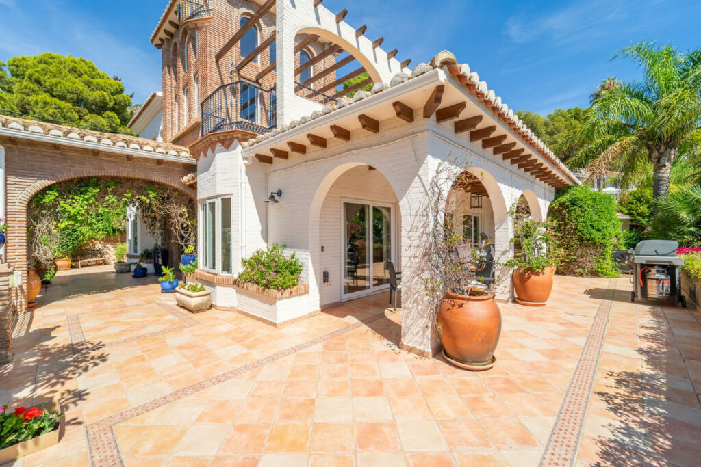 Detached Villa Benalmadena Málaga - image 28