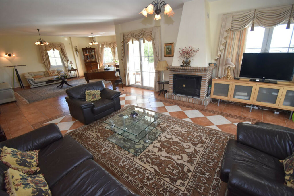 Detached Villa Mijas Málaga - image 28