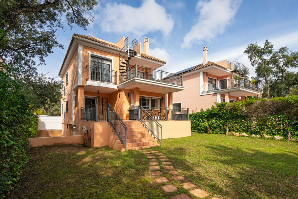 Detached Villa Elviria Málaga - image 30