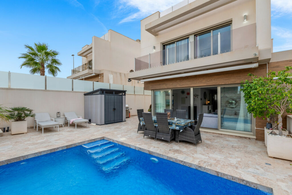 Detached Villa Villamartin Alicante - image 27